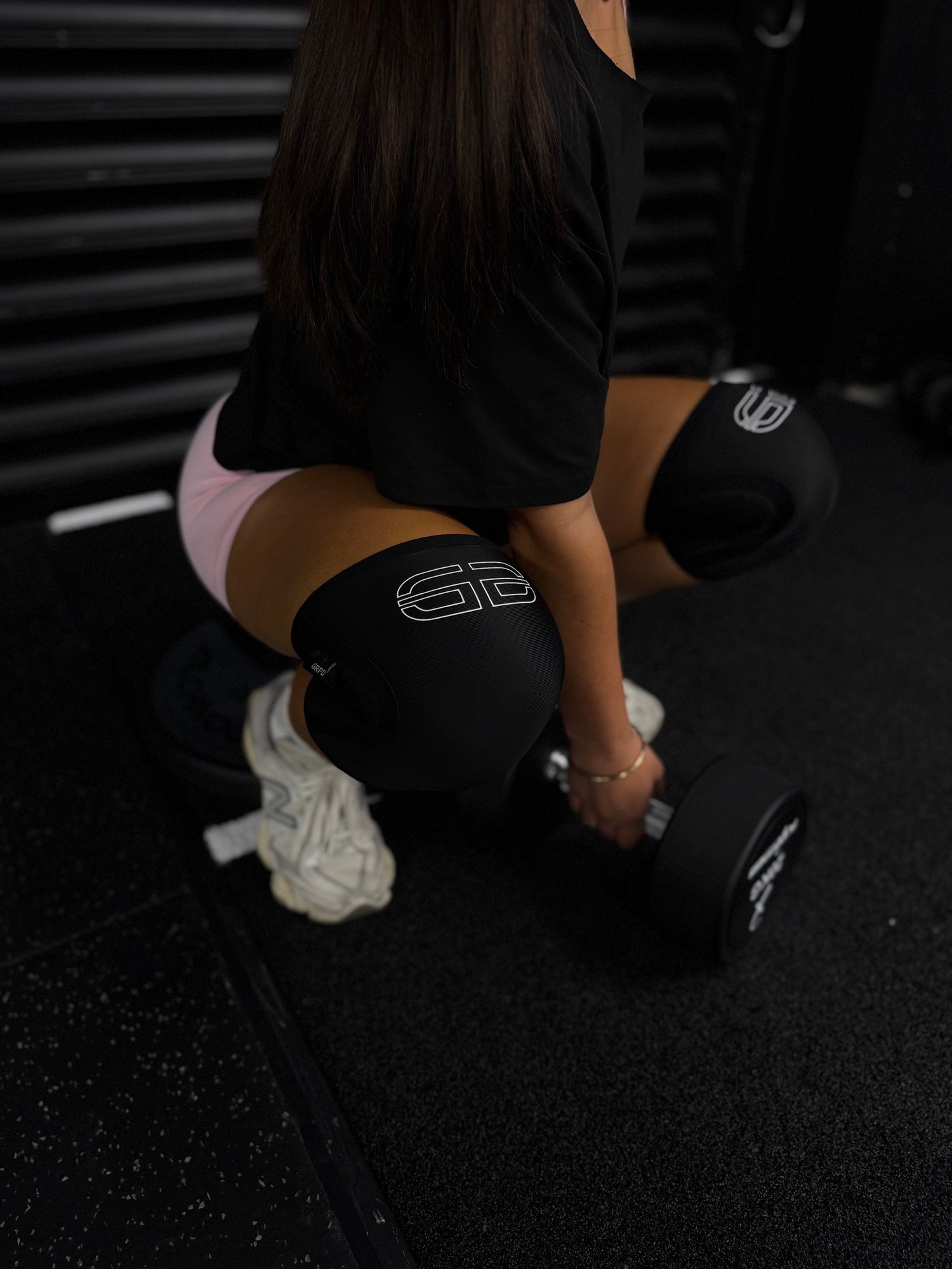 KNEE SLEEVES